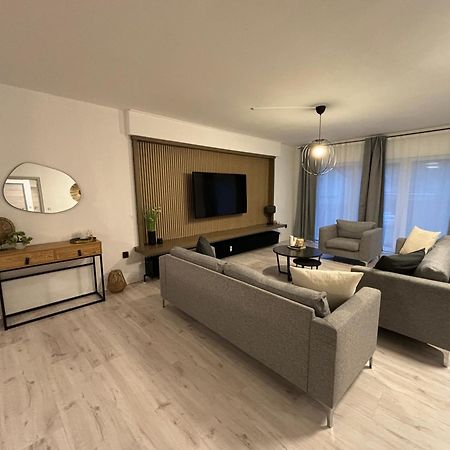 140Qm - 4 Zimmer- Parkplatz - Autobahn - Blauer See - Mallibase Apartments Garbsen Εξωτερικό φωτογραφία