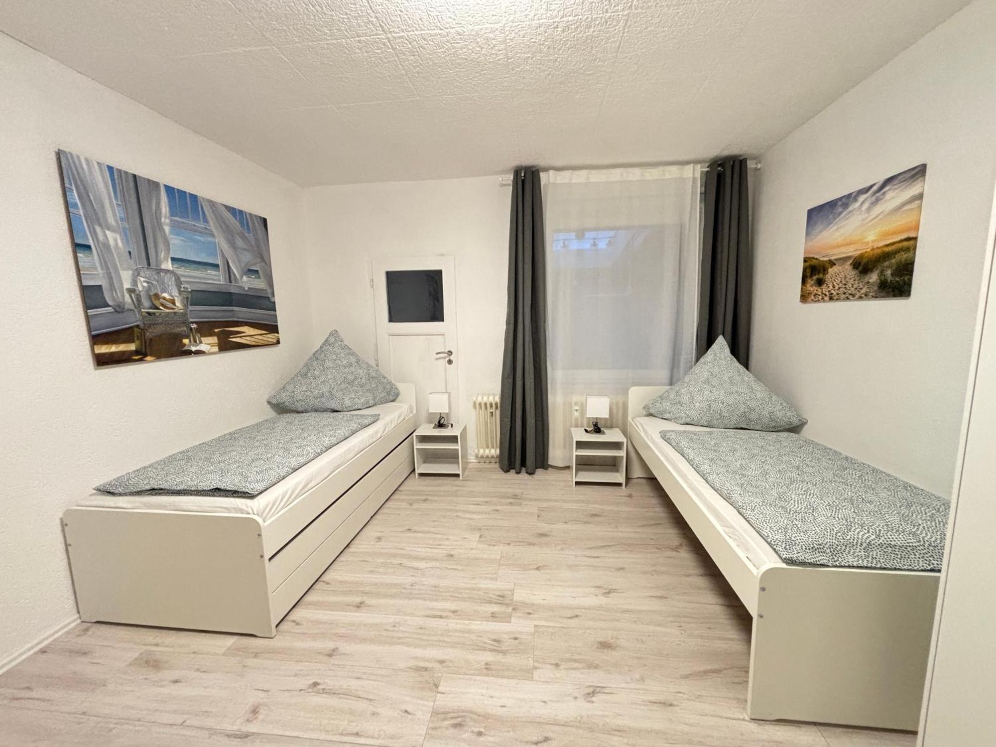 140Qm - 4 Zimmer- Parkplatz - Autobahn - Blauer See - Mallibase Apartments Garbsen Εξωτερικό φωτογραφία