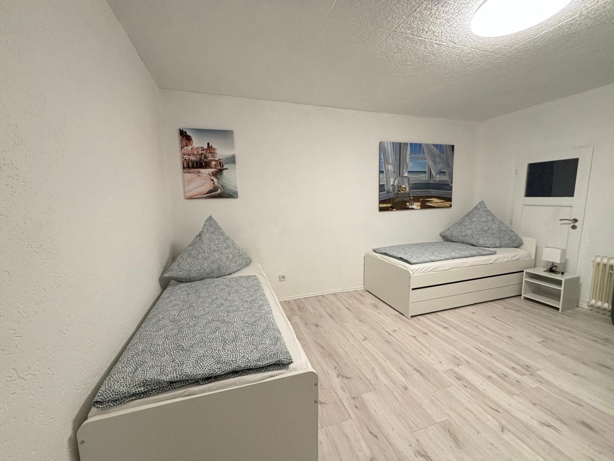 140Qm - 4 Zimmer- Parkplatz - Autobahn - Blauer See - Mallibase Apartments Garbsen Εξωτερικό φωτογραφία
